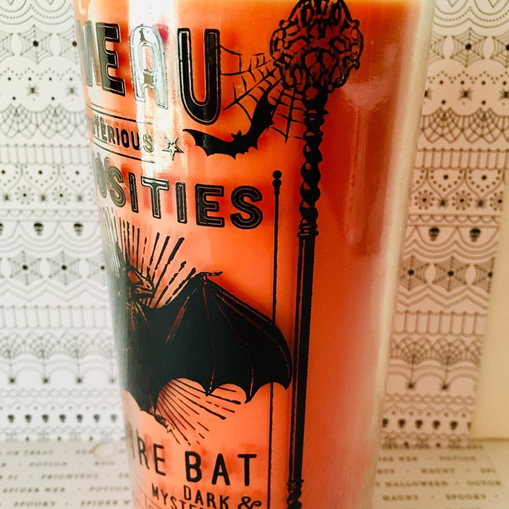Halloween Laveau Vampire Bat Candle Pumpkin Scent - Picture 4 of 7